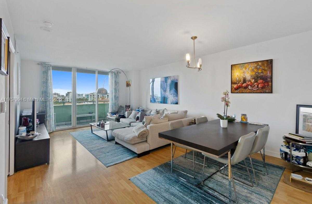 Small Image of 90 ALTON RD #807, Miami Beach Number 2