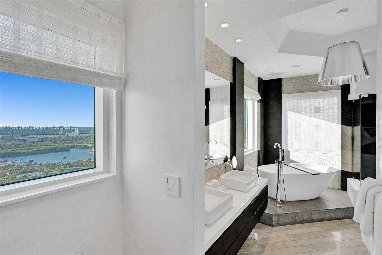 Small Image of 16047 COLLINS AVE #PH3501, Sunny Isles Beach Number 34