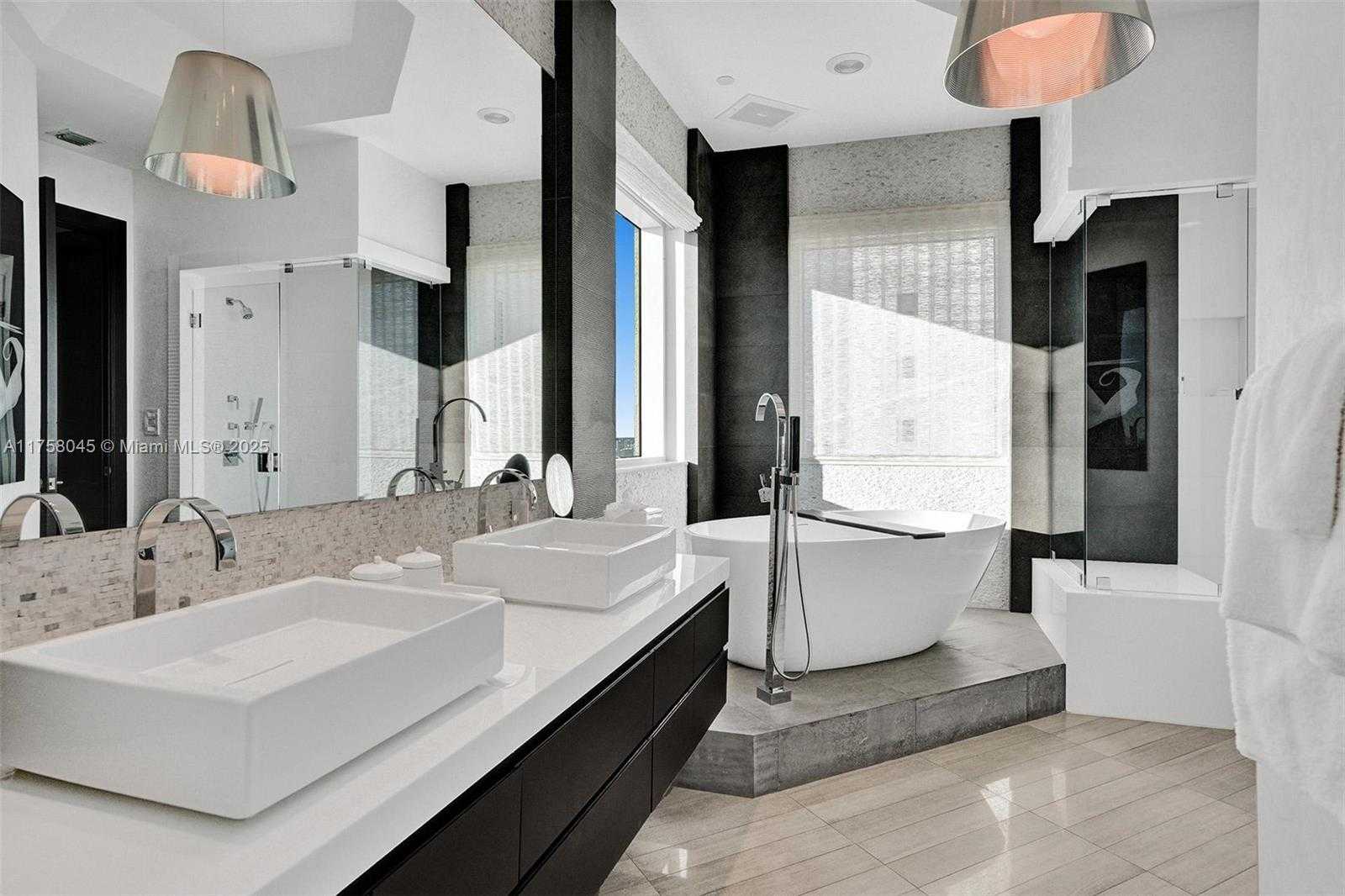 Small Image of 16047 COLLINS AVE #PH3501, Sunny Isles Beach Number 35