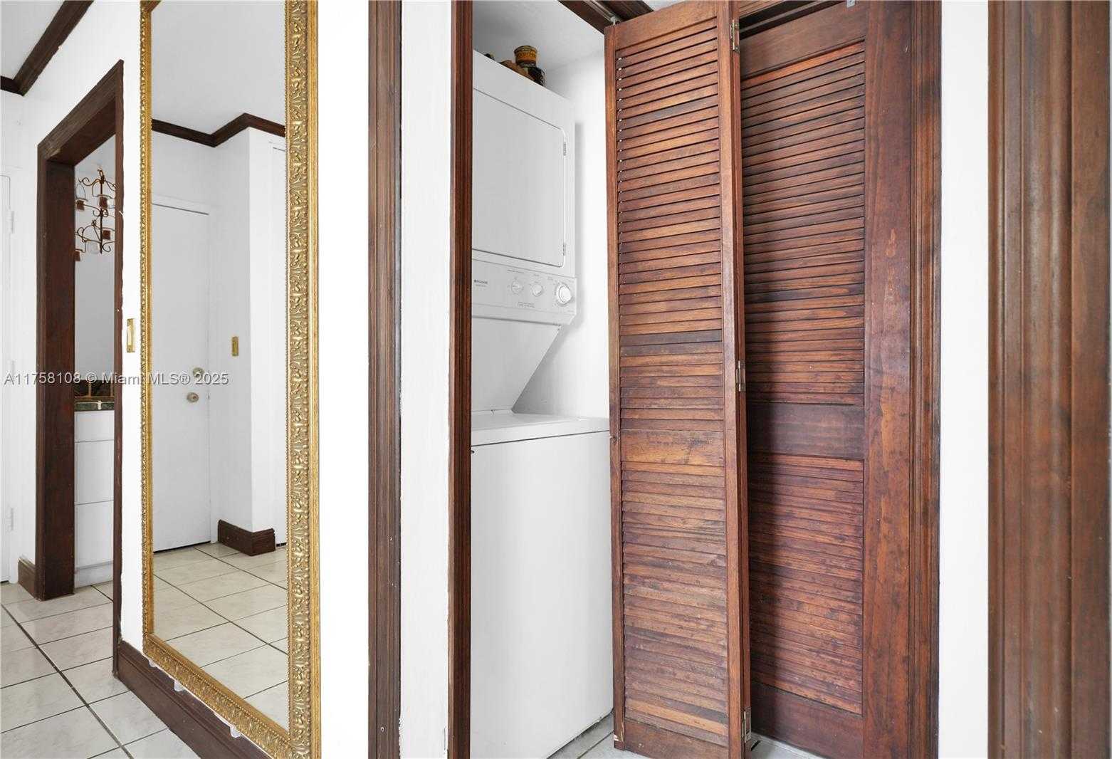 Small Image of 5005 COLLINS AVE #325, Miami Beach Number 14