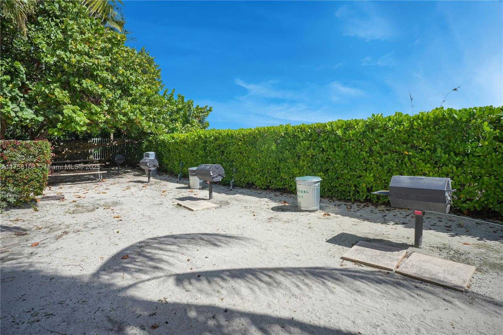 Small Image of 5005 COLLINS AVE #325, Miami Beach Number 15