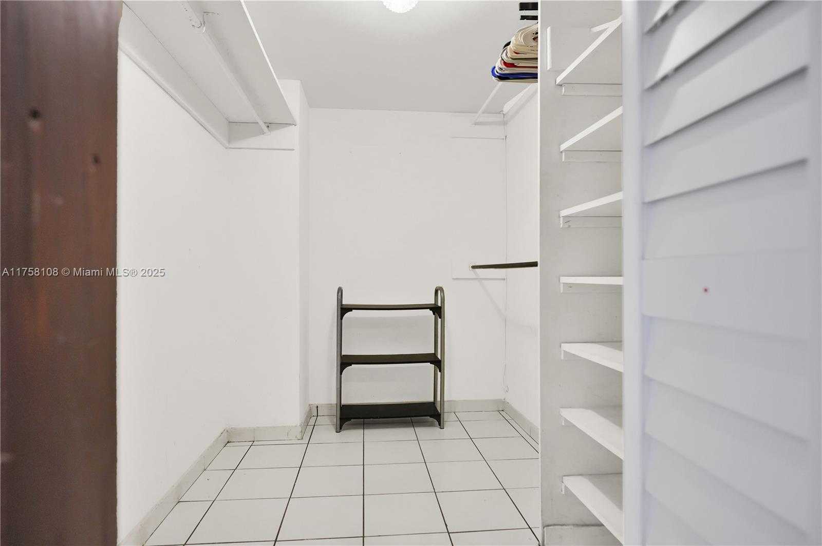 Small Image of 5005 COLLINS AVE #325, Miami Beach Number 6