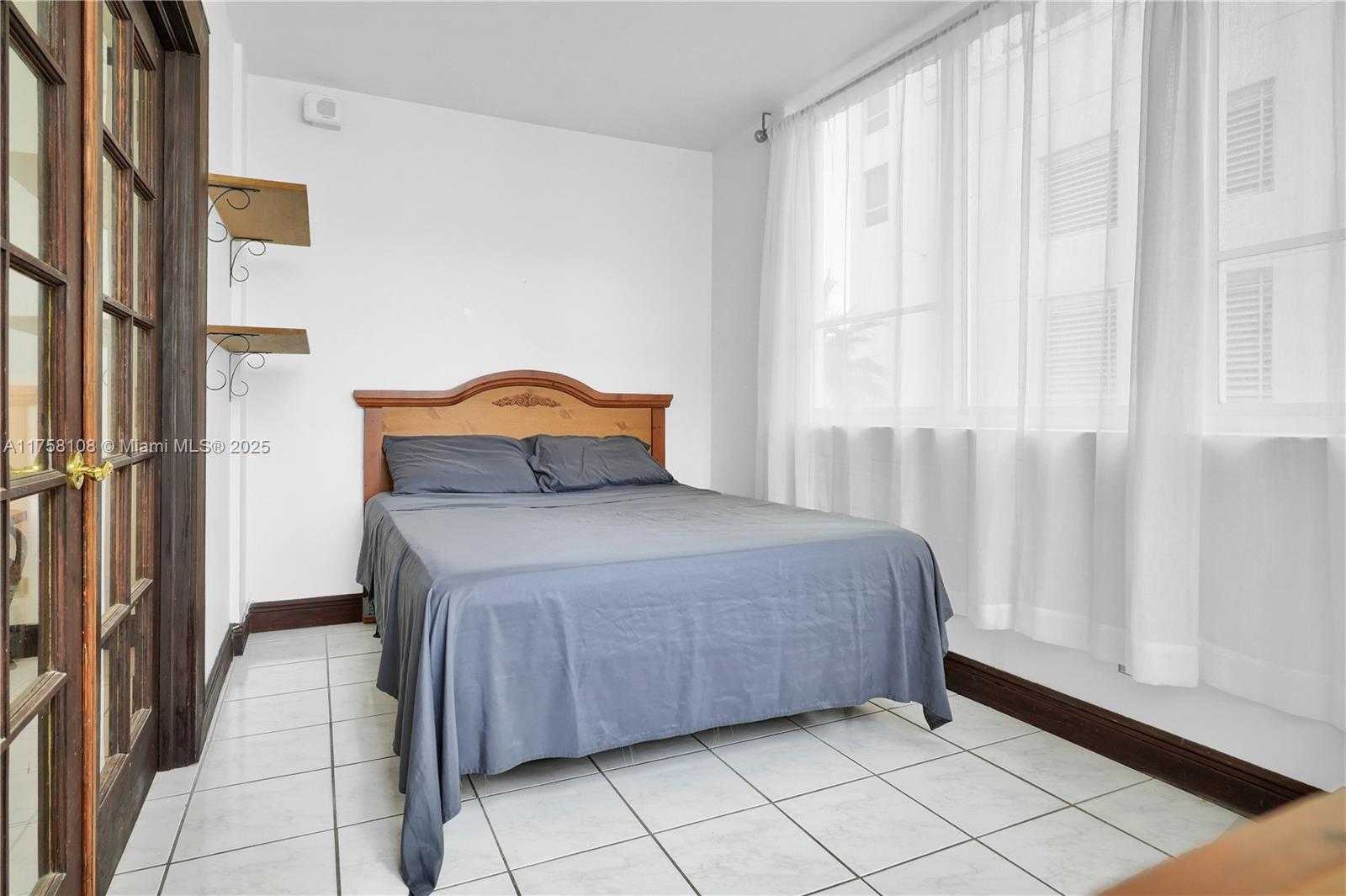 Small Image of 5005 COLLINS AVE #325, Miami Beach Number 9