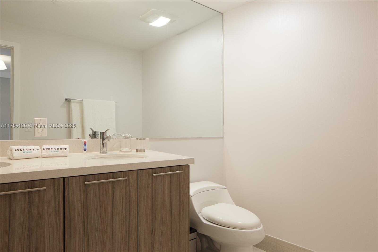 Small Image of 6700 INDIAN CREEK DR #PH5, Miami Beach Number 18
