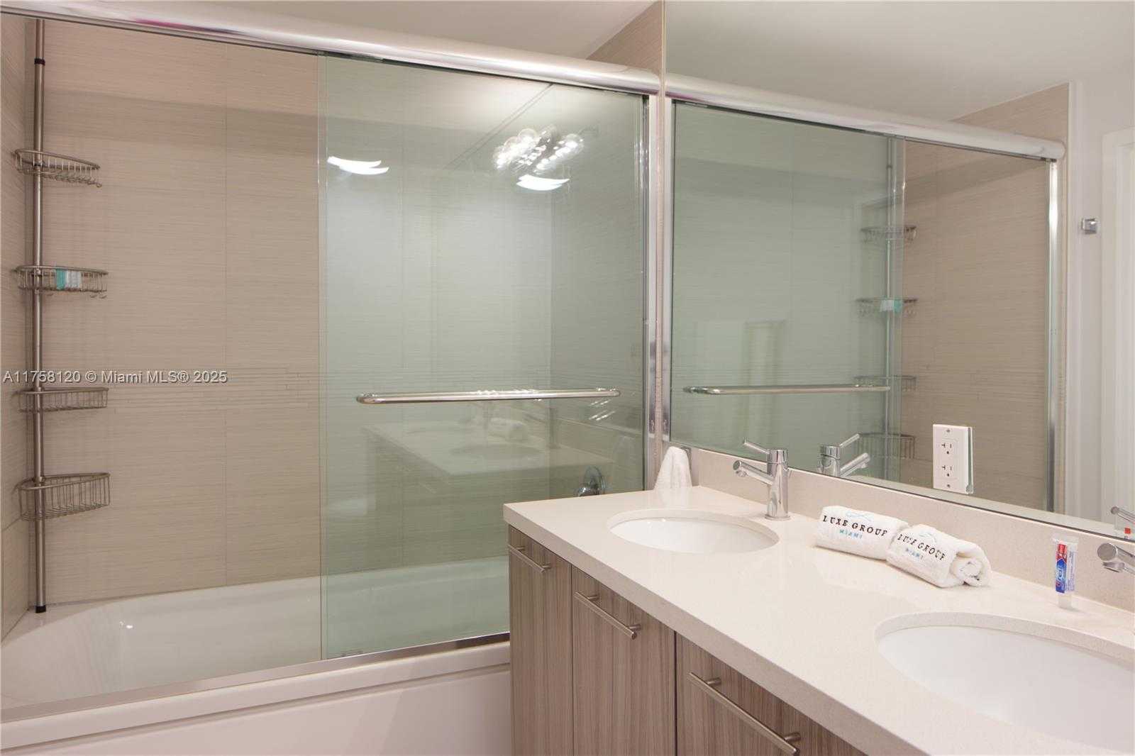 Small Image of 6700 INDIAN CREEK DR #PH5, Miami Beach Number 19