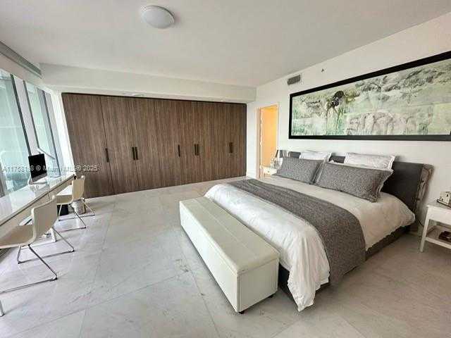 Small Image of 1 COLLINS AVE #602, Miami Beach Number 13