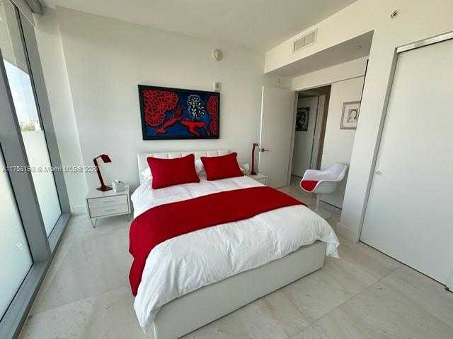 Small Image of 1 COLLINS AVE #602, Miami Beach Number 18