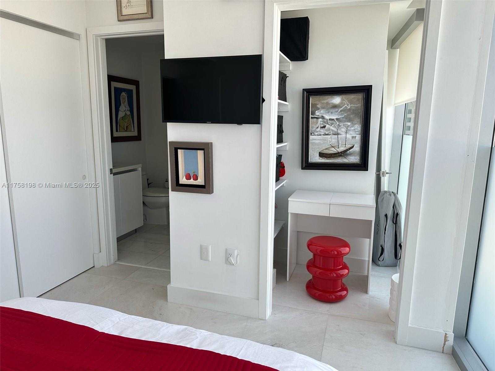 Small Image of 1 COLLINS AVE #602, Miami Beach Number 20