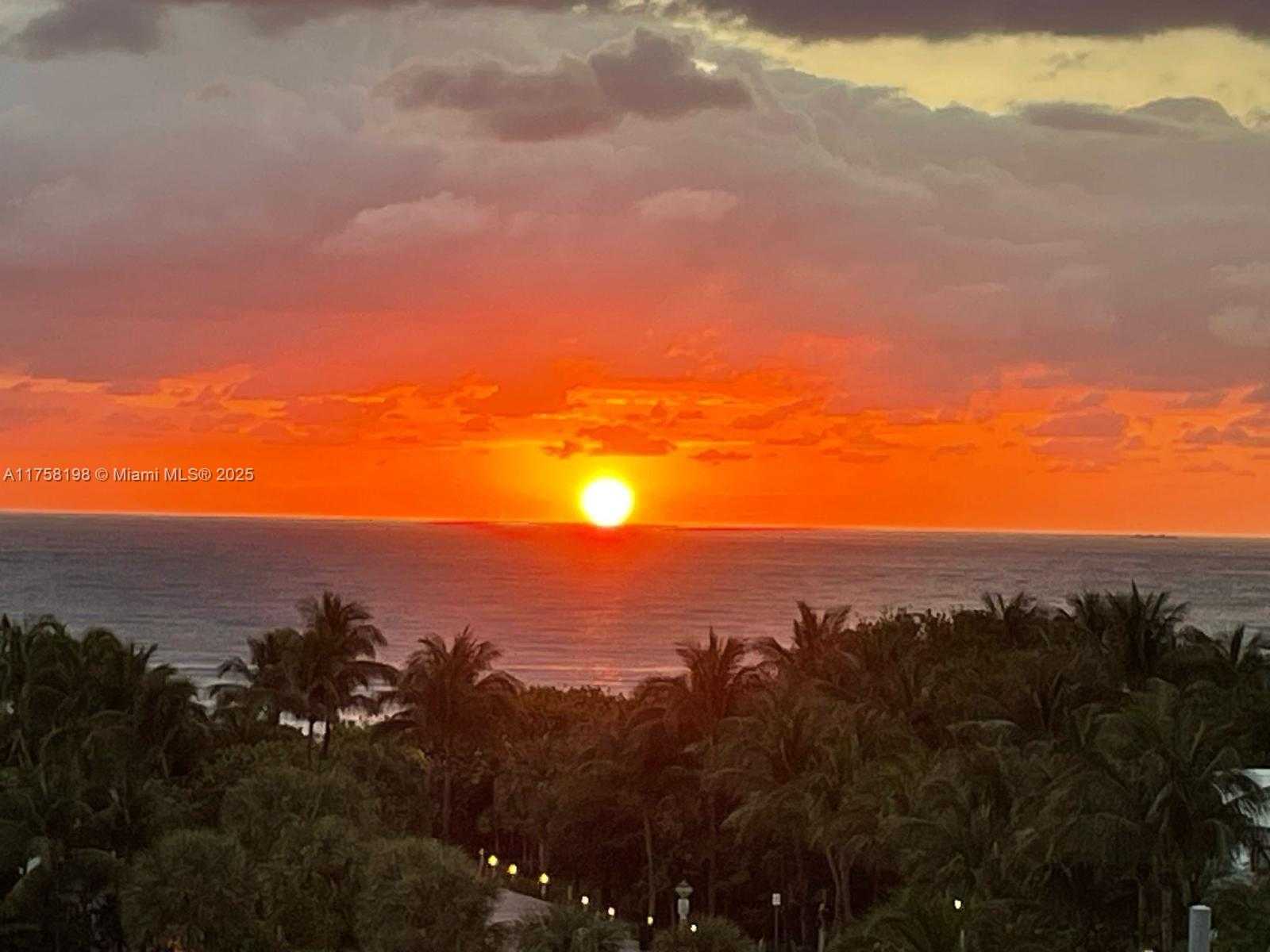 Small Image of 1 COLLINS AVE #602, Miami Beach Number 28