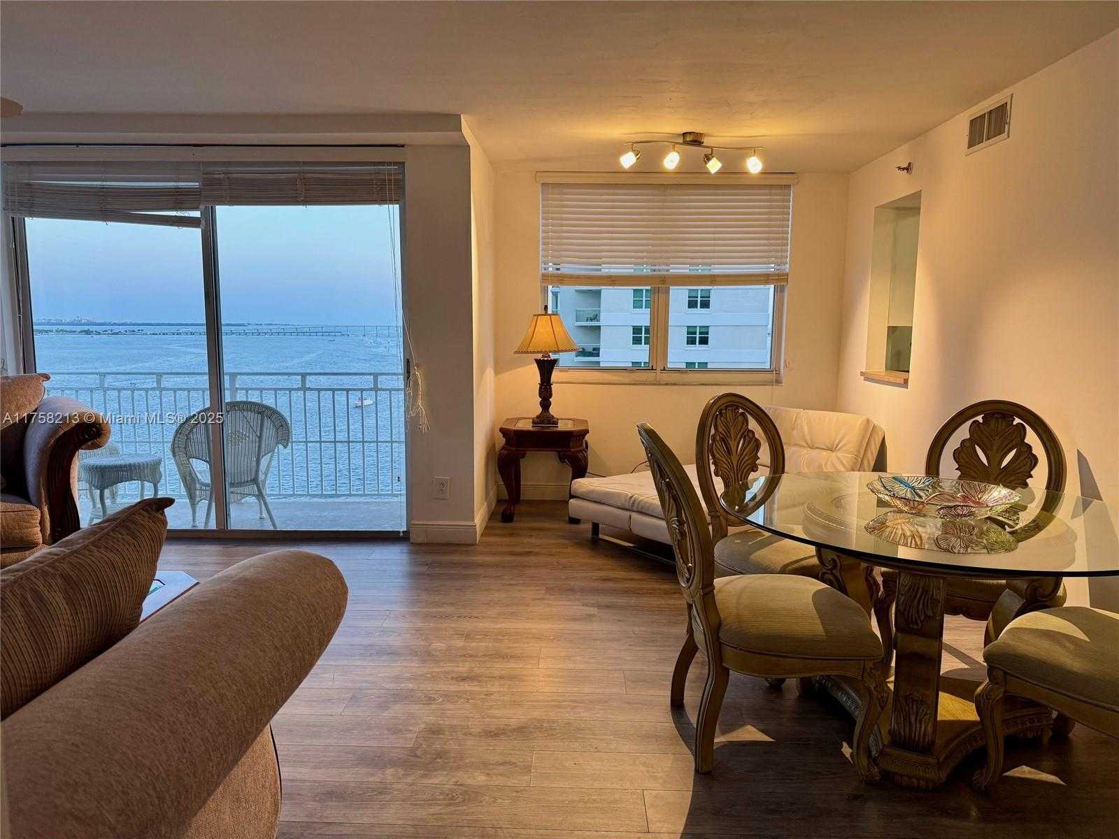Small Image of 770 #1216, Miami Number 13