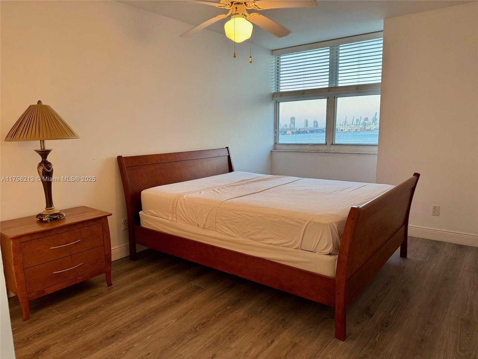 Small Image of 770 #1216, Miami Number 14
