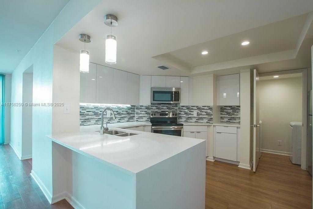 Small Image of 3605 NORTH EAST 207TH ST #2214, Aventura Number 6