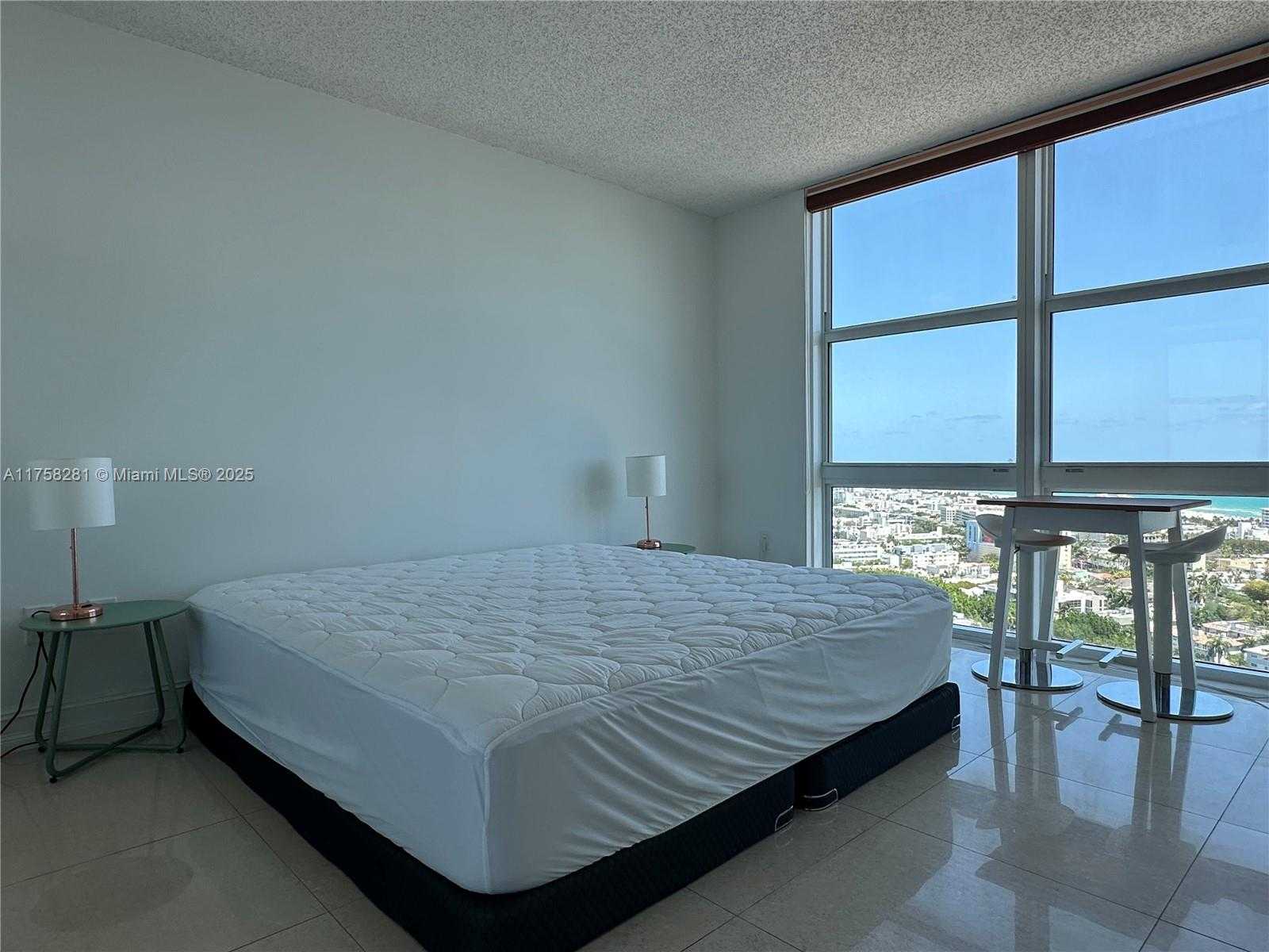 Small Image of 90 ALTON RD #2907, Miami Beach Number 11