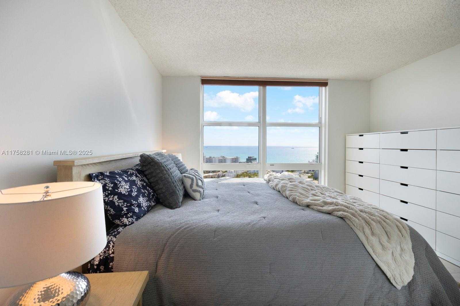 Small Image of 90 ALTON RD #2907, Miami Beach Number 17