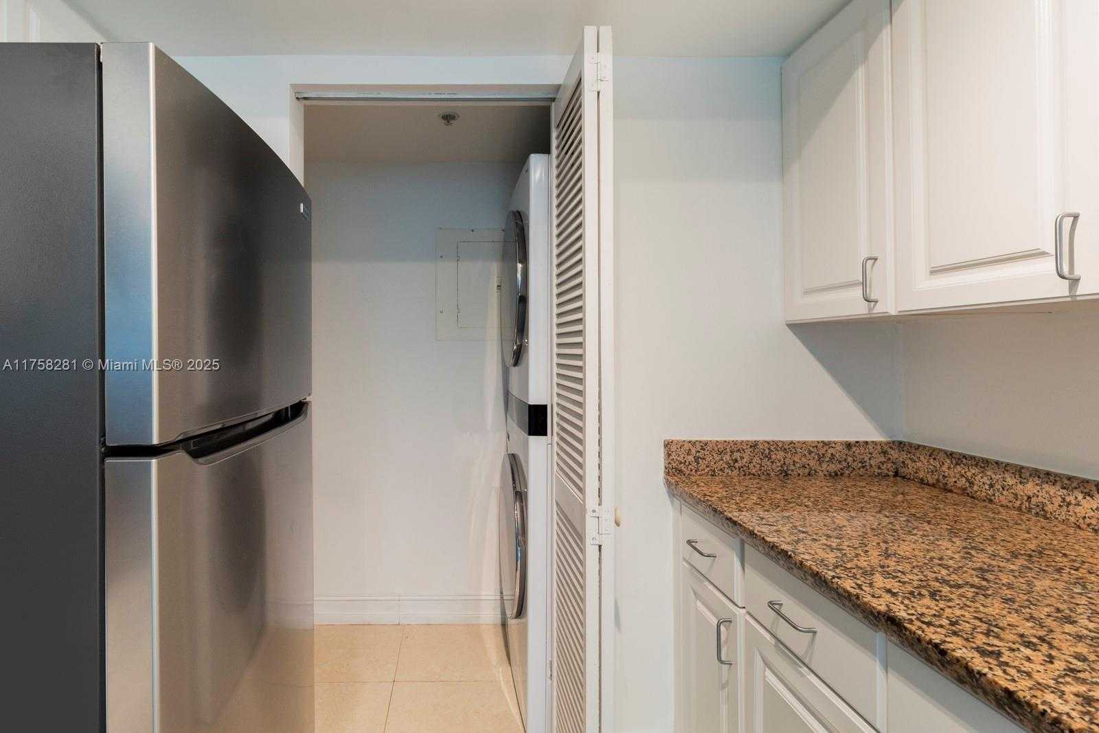 Small Image of 90 ALTON RD #2907, Miami Beach Number 20