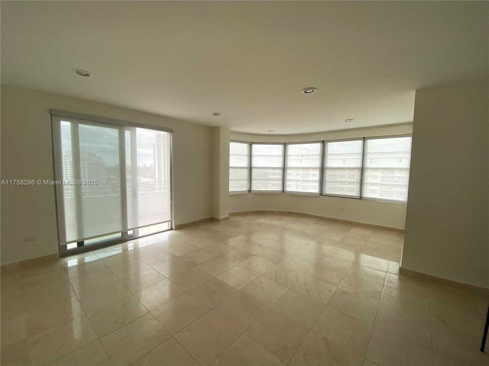 Small Image of 5555 COLLINS AVE #17A, Miami Beach Number 12