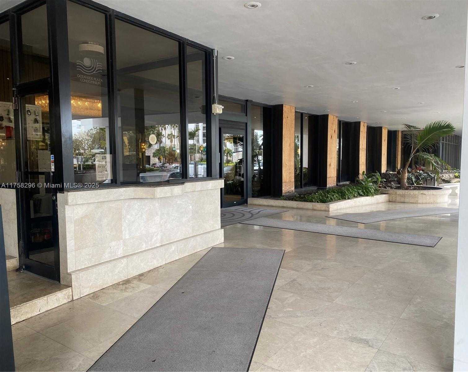 Small Image of 5555 COLLINS AVE #17A, Miami Beach Number 7