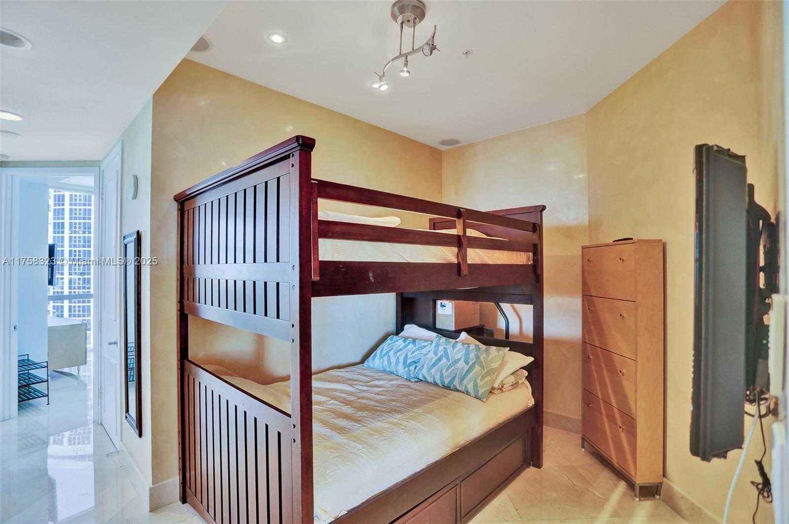 Small Image of 18101 COLLINS AVE #4501, Sunny Isles Beach Number 22
