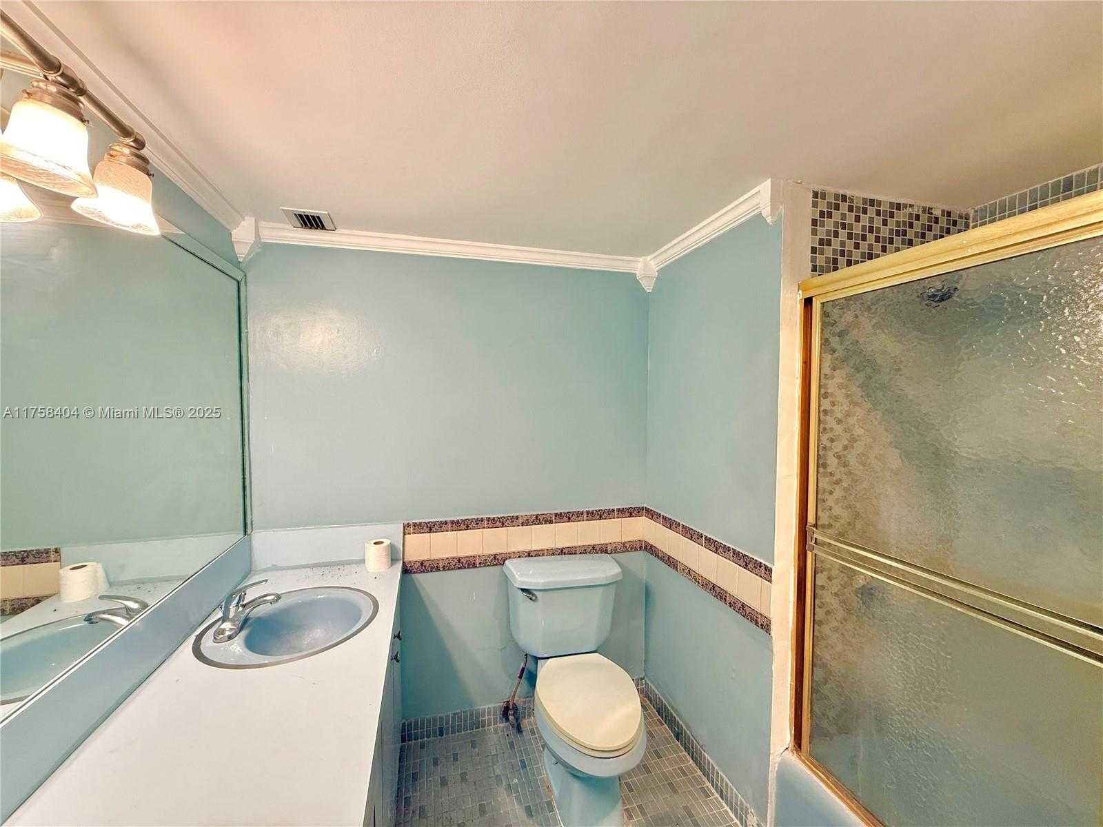 Small Image of 920 NORTH EAST 199TH ST #4J, Miami Number 18