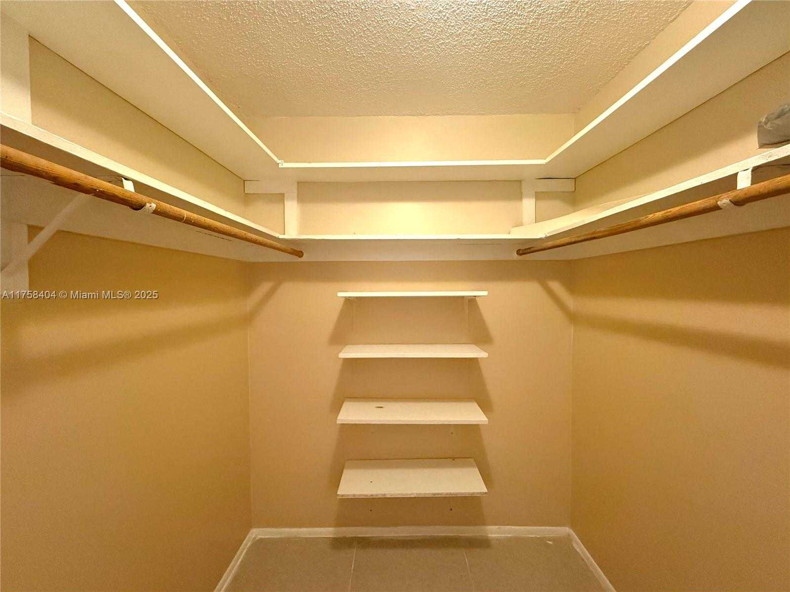 Small Image of 920 NORTH EAST 199TH ST #4J, Miami Number 19