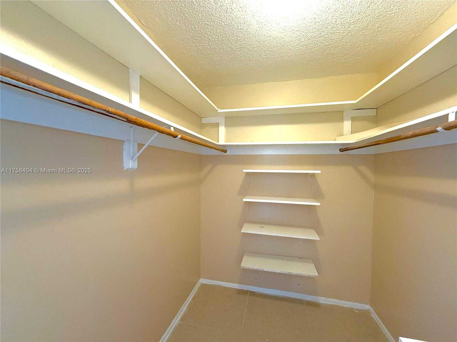 Small Image of 920 NORTH EAST 199TH ST #4J, Miami Number 20