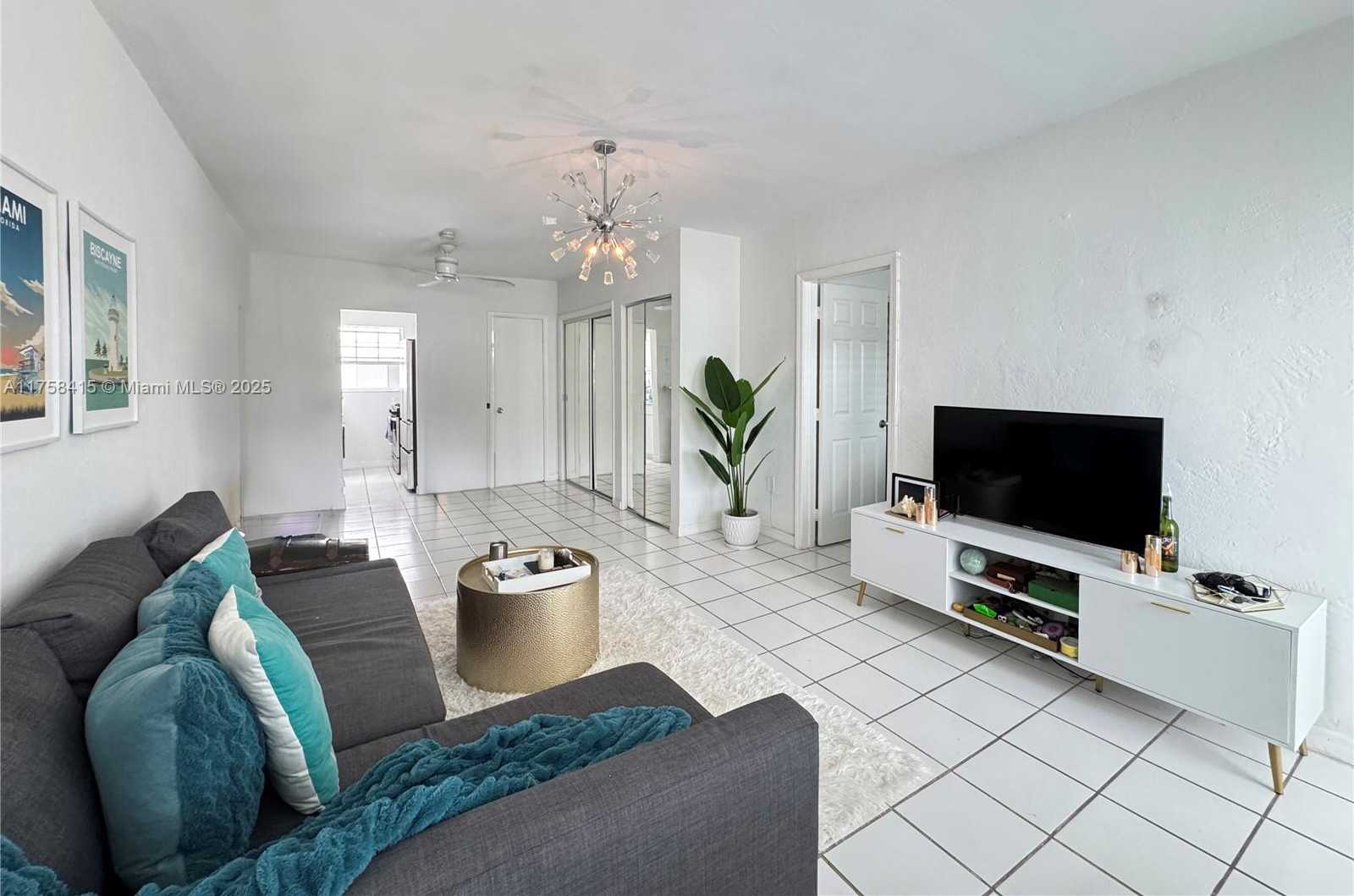 Small Image of 1611 WEST AVE #15, Miami Beach Number 12