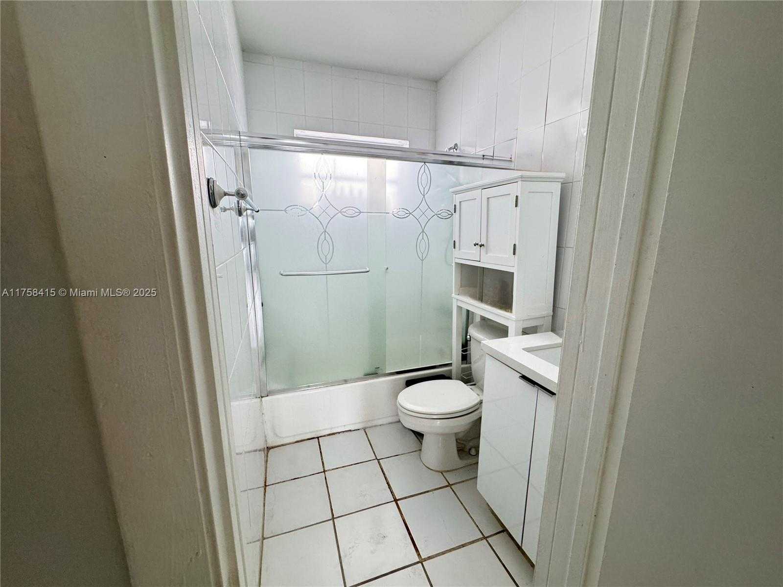 Small Image of 1611 WEST AVE #15, Miami Beach Number 14