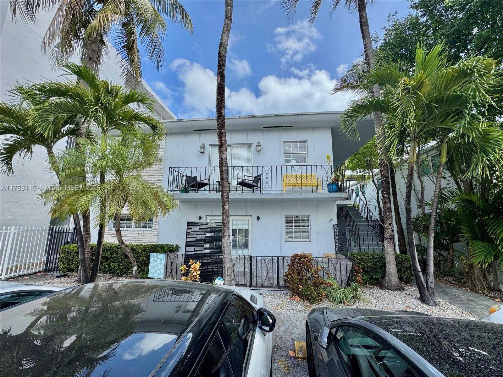 Small Image of 1611 WEST AVE #15, Miami Beach Number 3