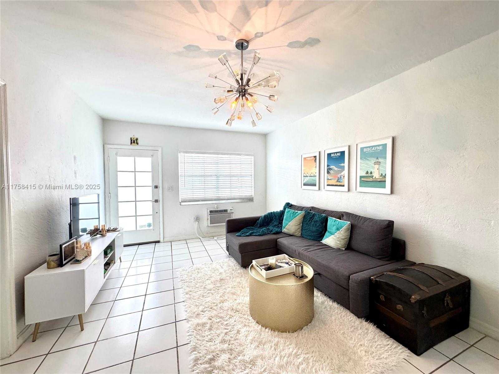 Small Image of 1611 WEST AVE #15, Miami Beach Number 4