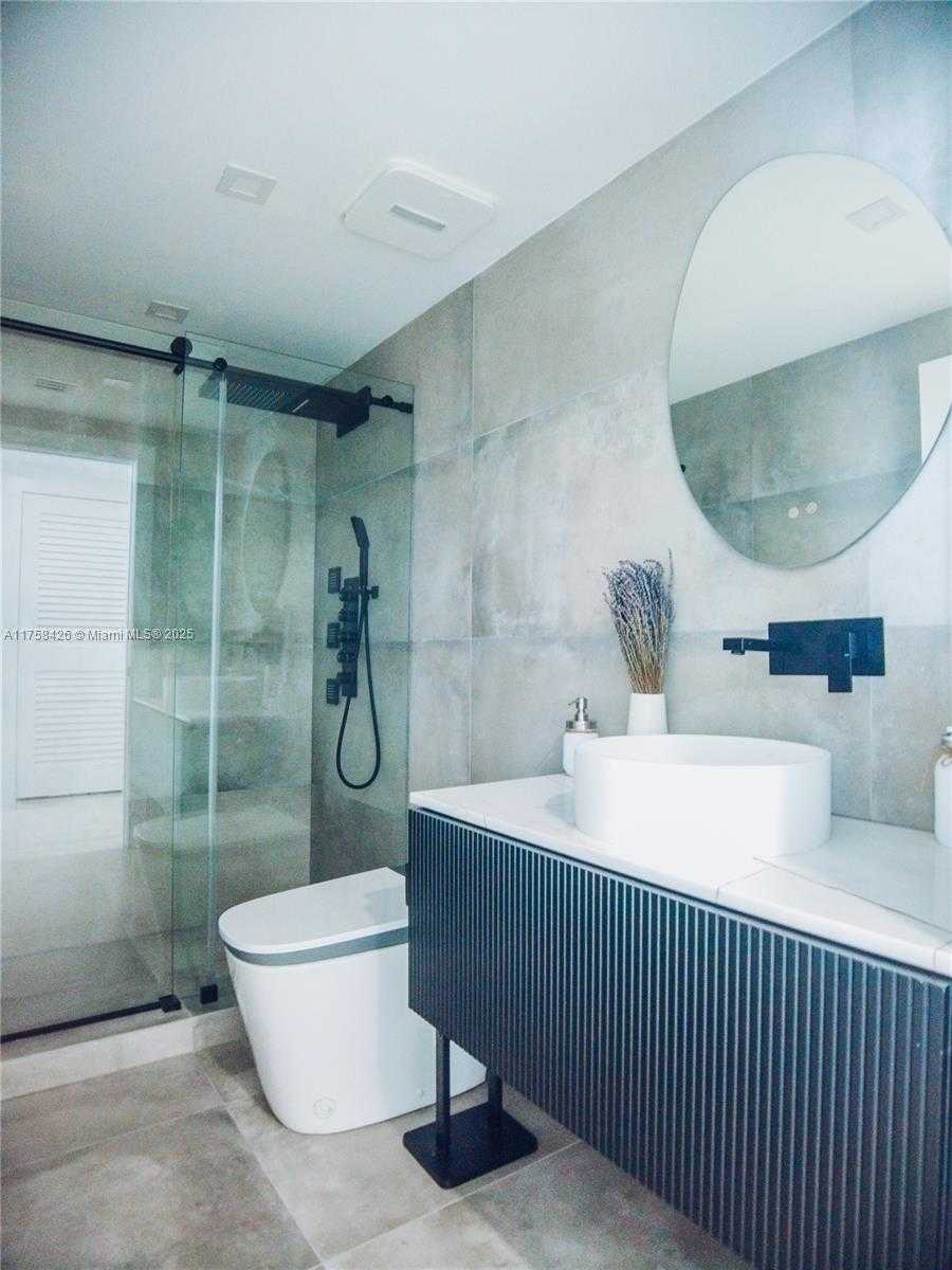 Small Image of 350 SOUTH MIAMI AVE #2314, Miami Number 10