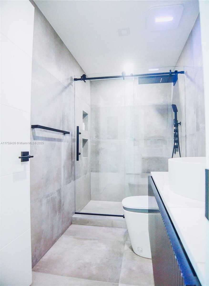 Small Image of 350 SOUTH MIAMI AVE #2314, Miami Number 11