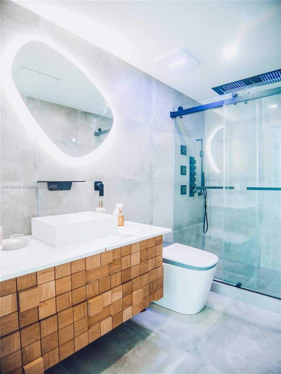 Small Image of 350 SOUTH MIAMI AVE #2314, Miami Number 16