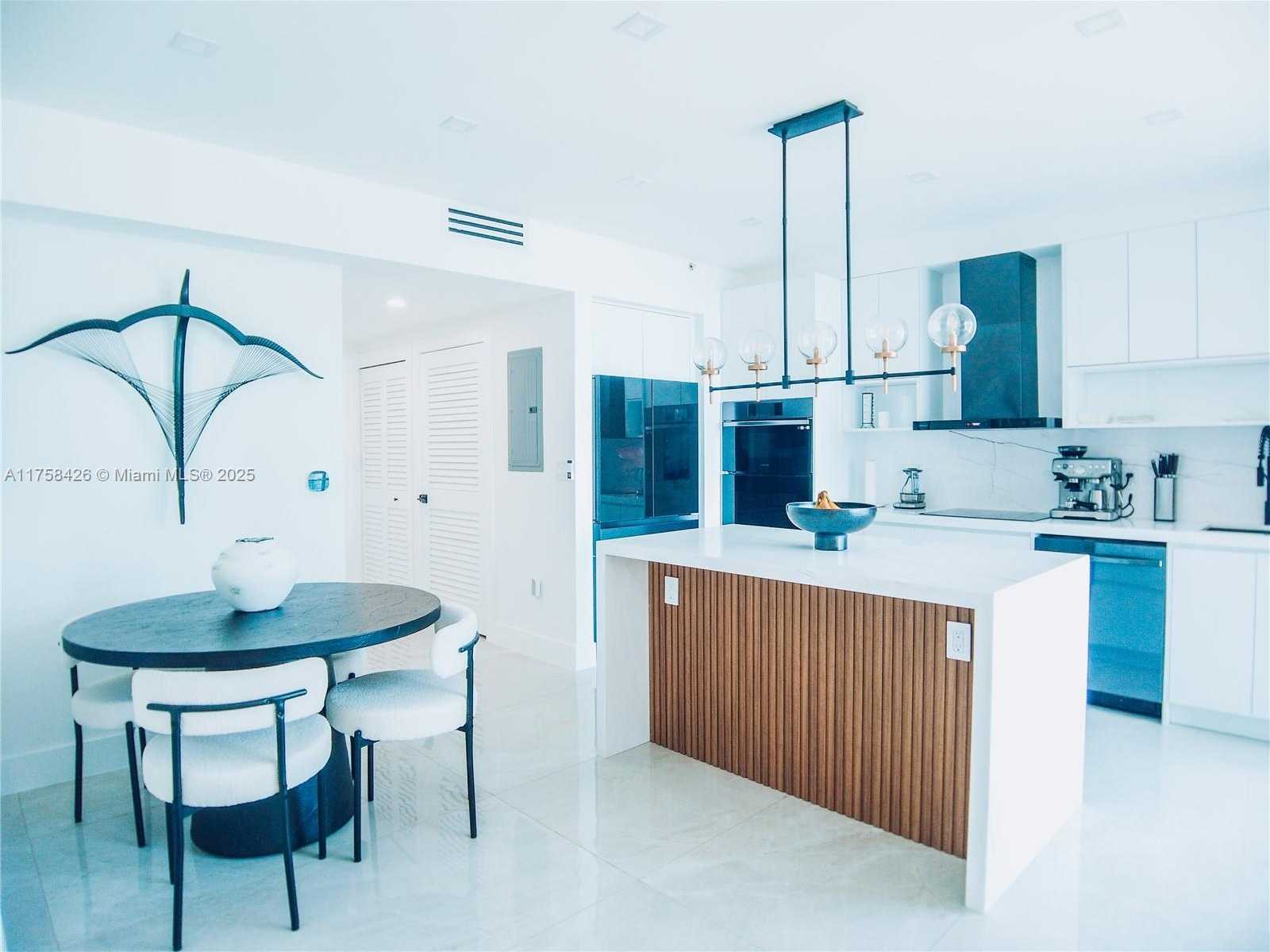 Small Image of 350 SOUTH MIAMI AVE #2314, Miami Number 2