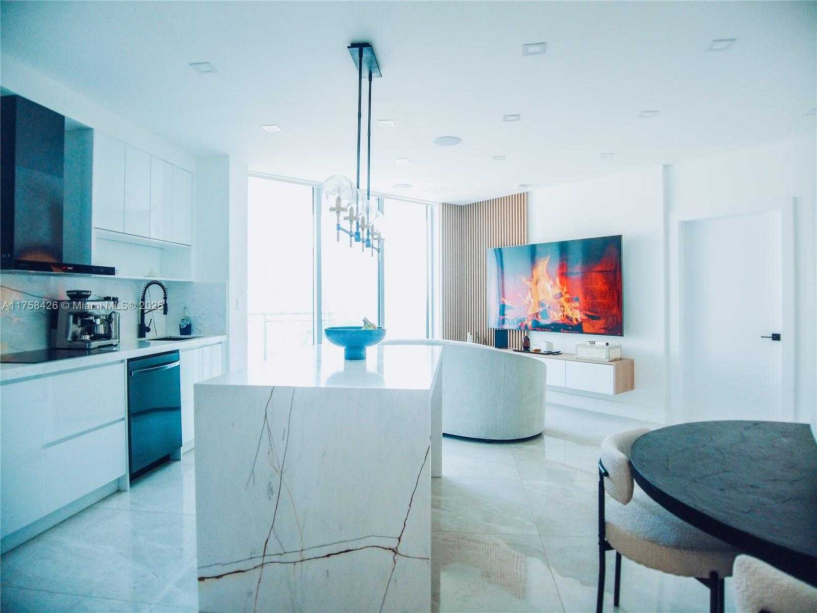 Small Image of 350 SOUTH MIAMI AVE #2314, Miami Number 4