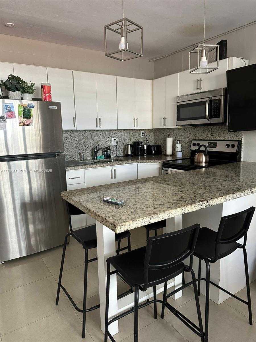 Small Image of 6767 INDIAN CREEK #11, Miami Beach Number 2