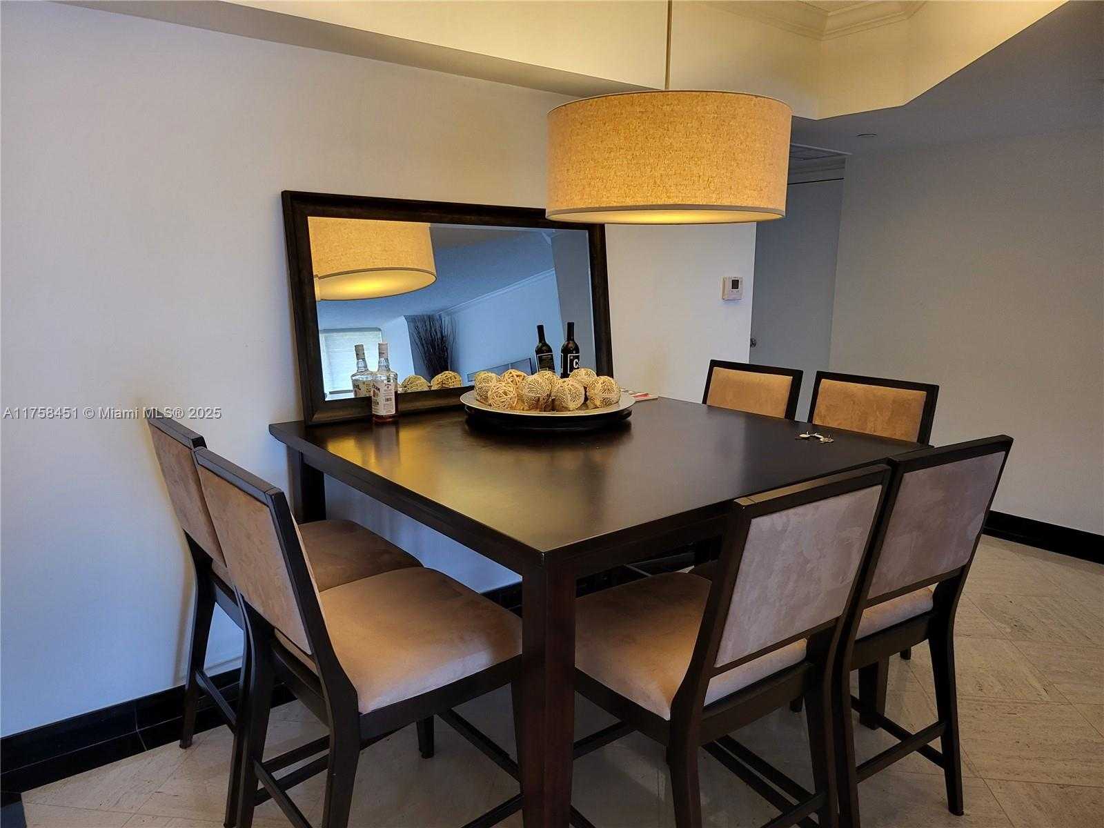 Small Image of 21205 YACHT CLUB DR #907, Aventura Number 6