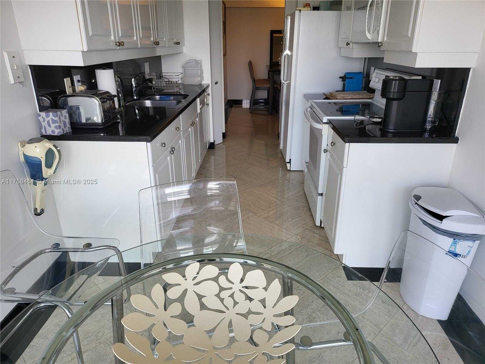 Small Image of 21205 YACHT CLUB DR #907, Aventura Number 9