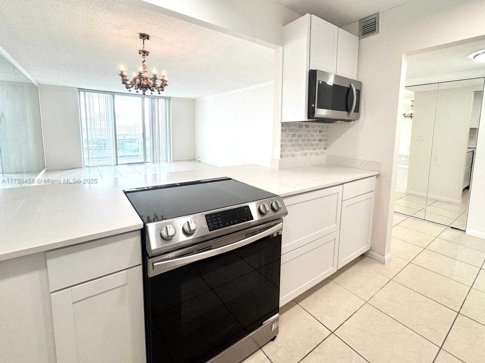 Small Image of 3800 SOUTH OCEAN DR #1707, Hollywood Number 2