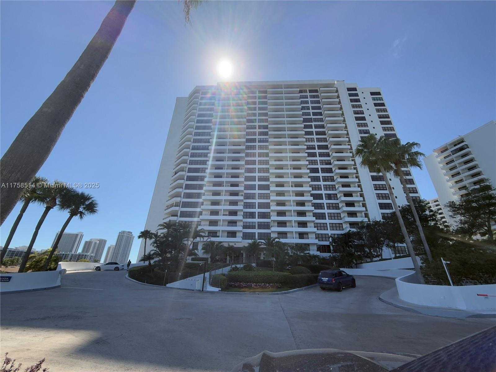 Small Image of 2500 PARKVIEW DR #1909, Hallandale Beach Number 2
