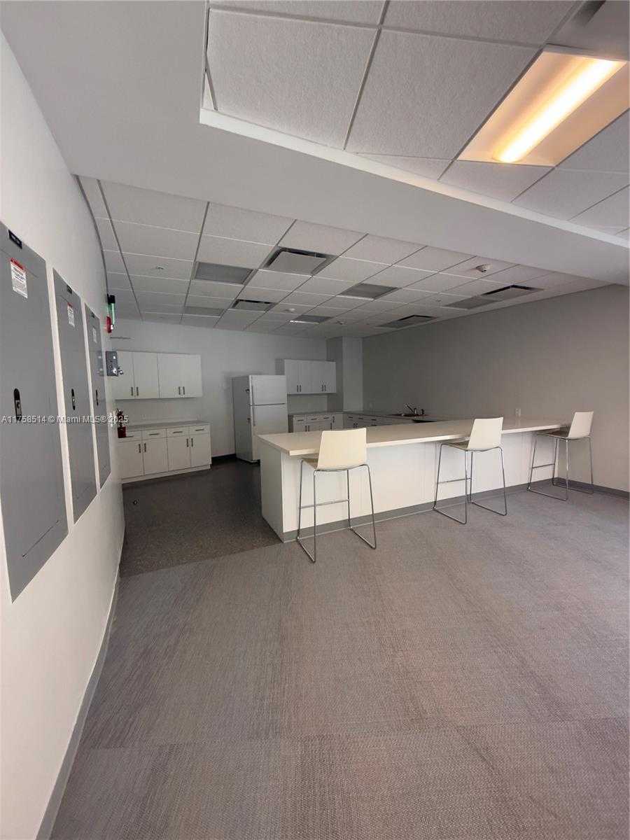 Small Image of 2500 PARKVIEW DR #1909, Hallandale Beach Number 28