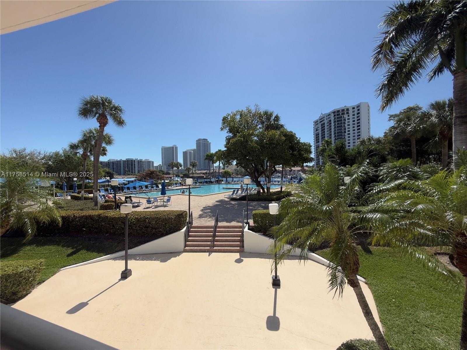 Small Image of 2500 PARKVIEW DR #1909, Hallandale Beach Number 31