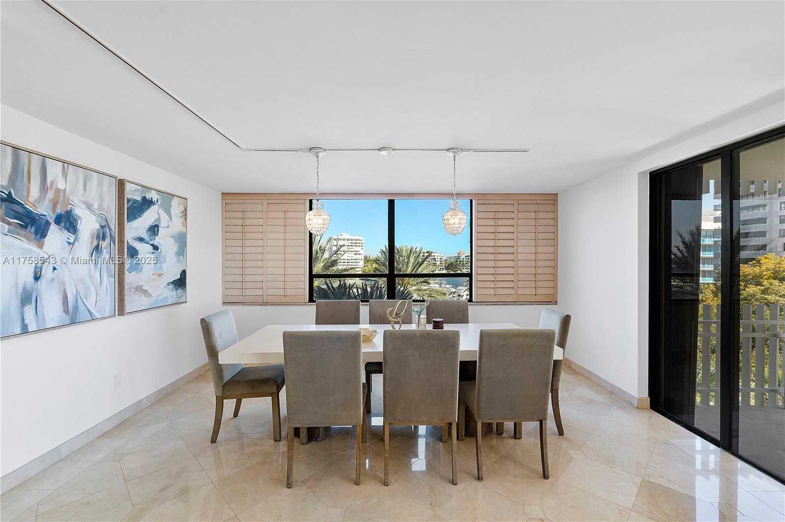 Small Image of 2 Grove Isle Dr, Miami, FL 33133, USA Number 10