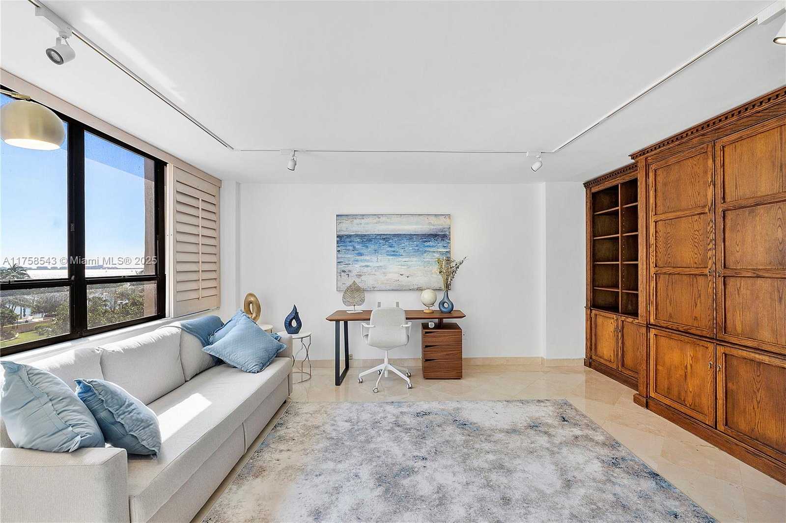 Small Image of 2 Grove Isle Dr, Miami, FL 33133, USA Number 14