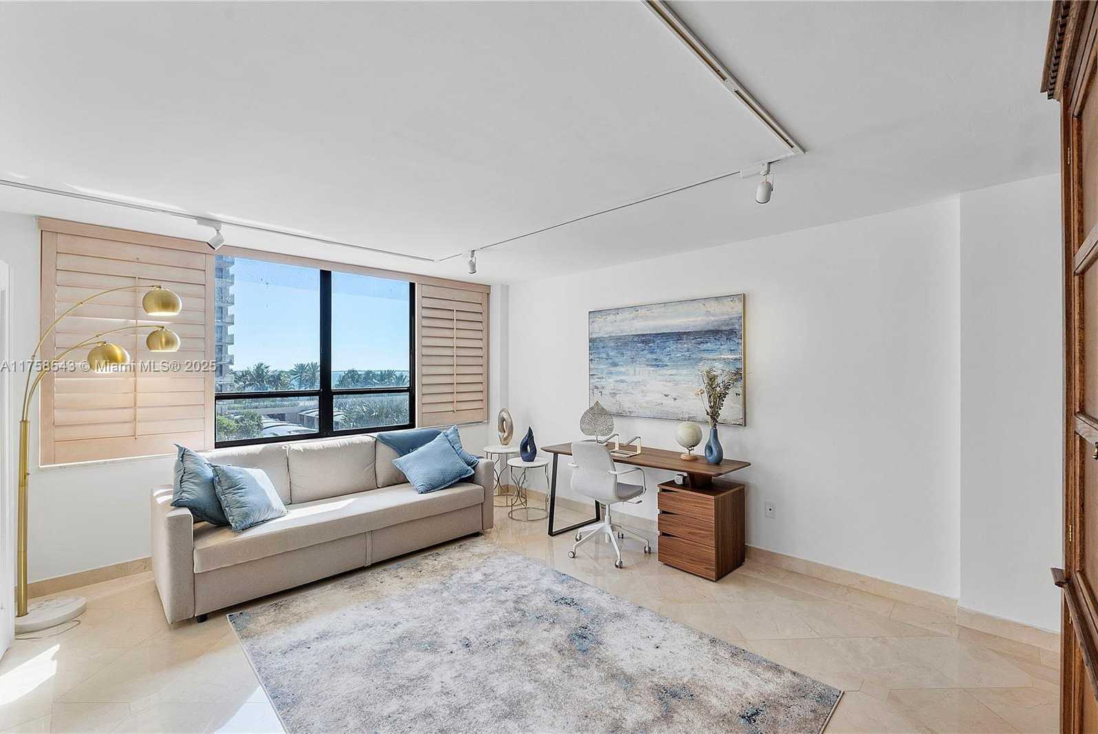 Small Image of 2 Grove Isle Dr, Miami, FL 33133, USA Number 15