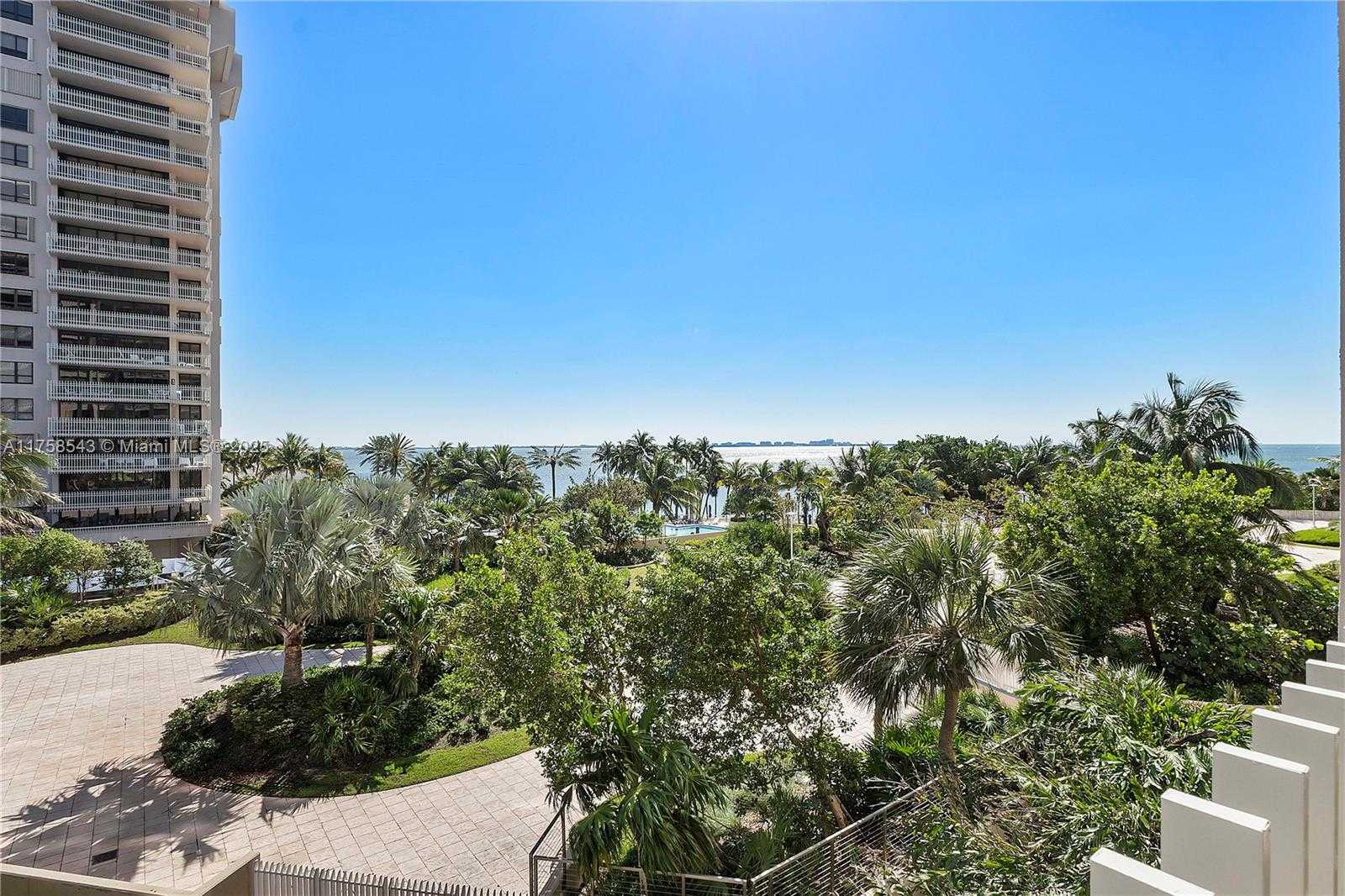 Small Image of 2 Grove Isle Dr, Miami, FL 33133, USA Number 30
