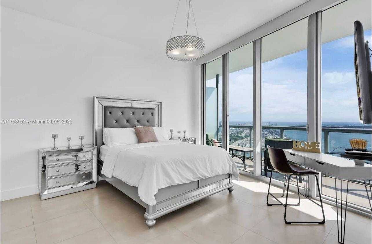 Small Image of 888 BISCAYNE BLVD #4701, Miami Number 14