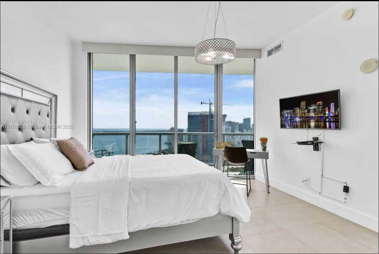 Small Image of 888 BISCAYNE BLVD #4701, Miami Number 21