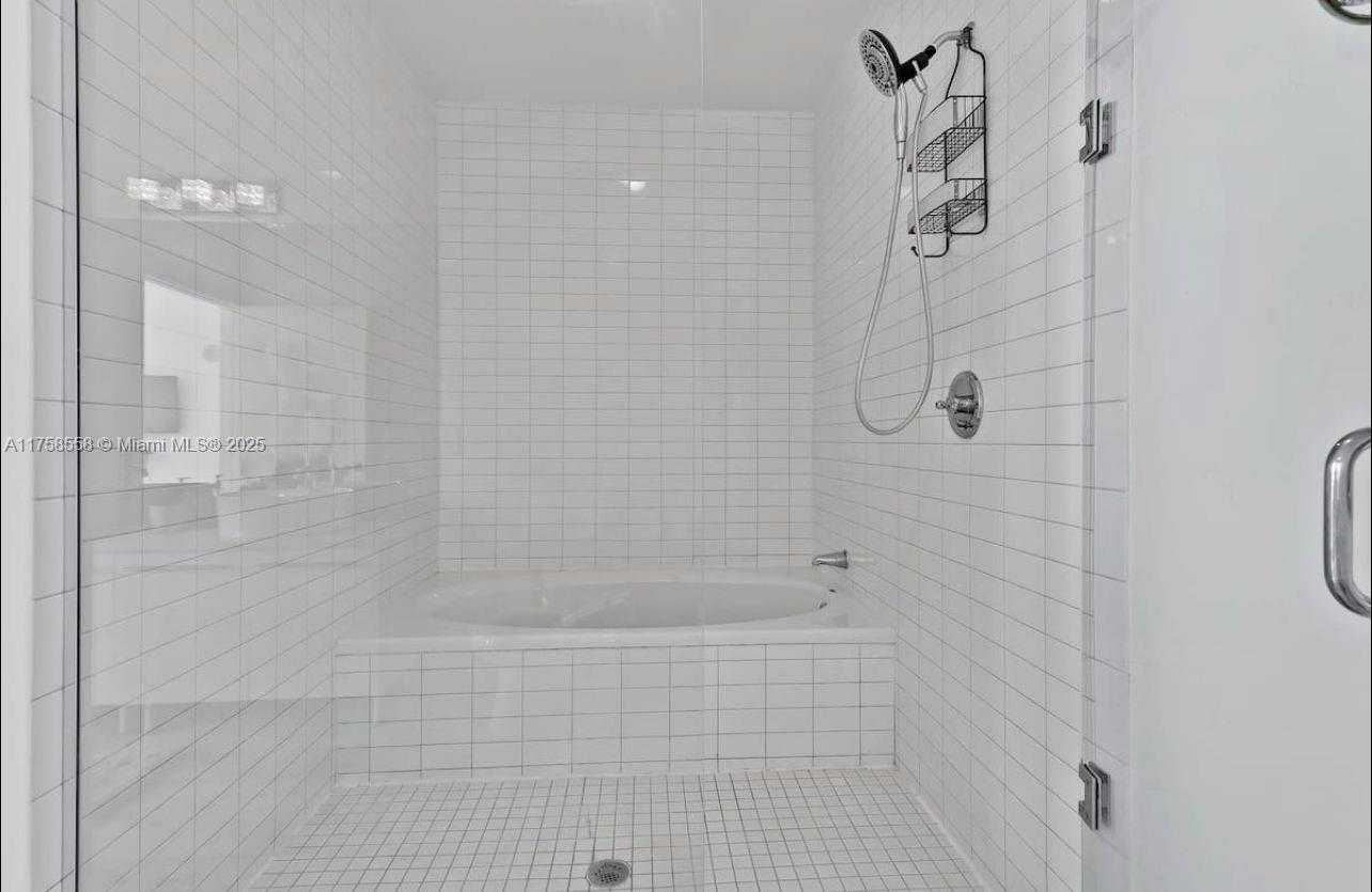 Small Image of 888 BISCAYNE BLVD #4701, Miami Number 23