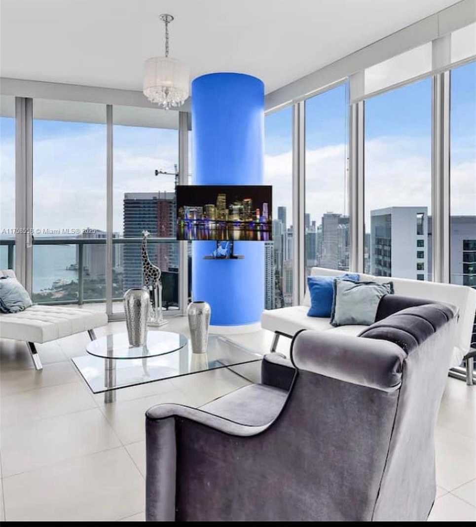 Small Image of 888 BISCAYNE BLVD #4701, Miami Number 5