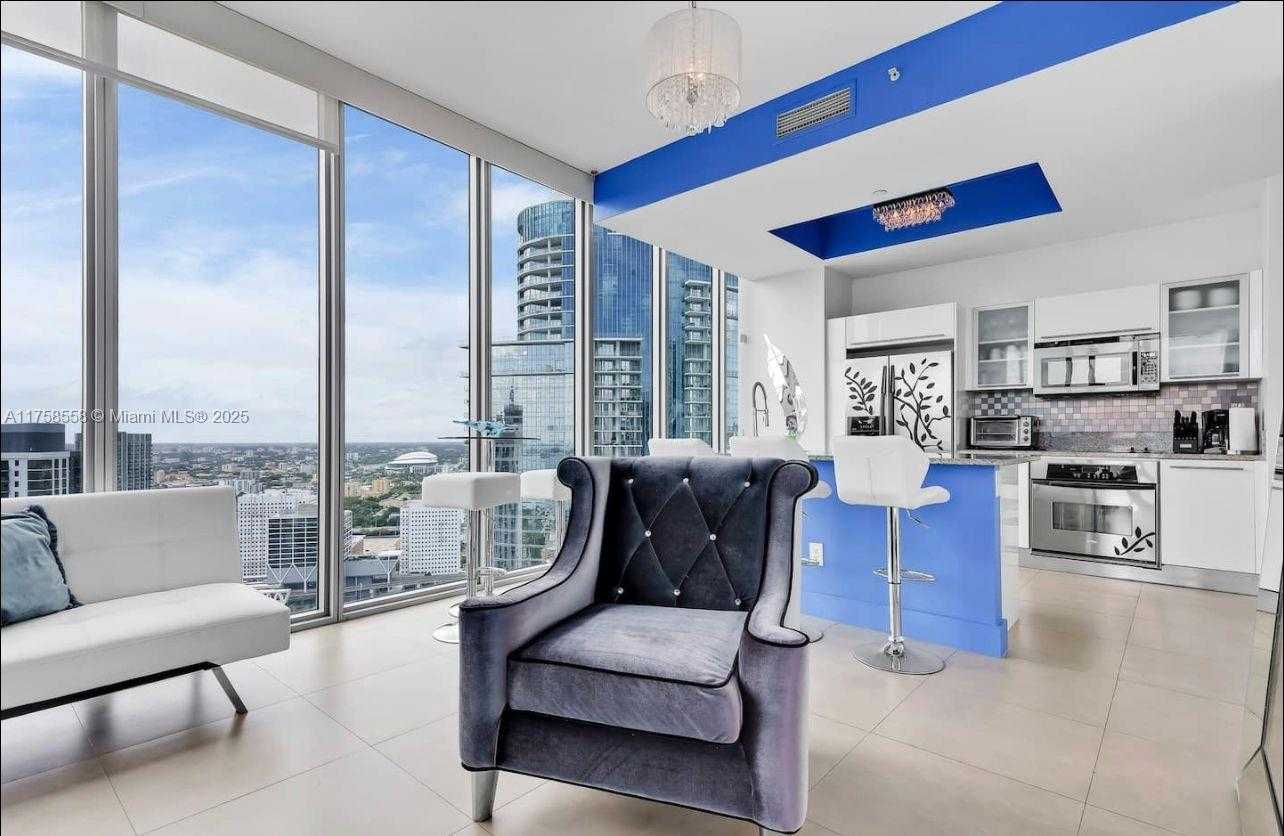 Small Image of 888 BISCAYNE BLVD #4701, Miami Number 7